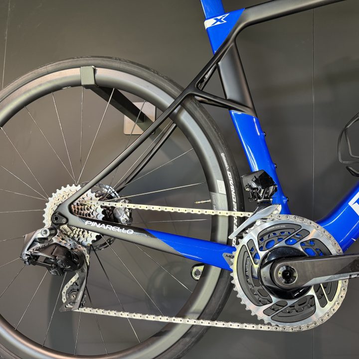 pinarello gravel e7 dispo et tailles nous contacter
